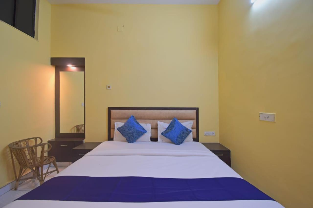 Hotel Jingle Inn Kolkata Bilik gambar